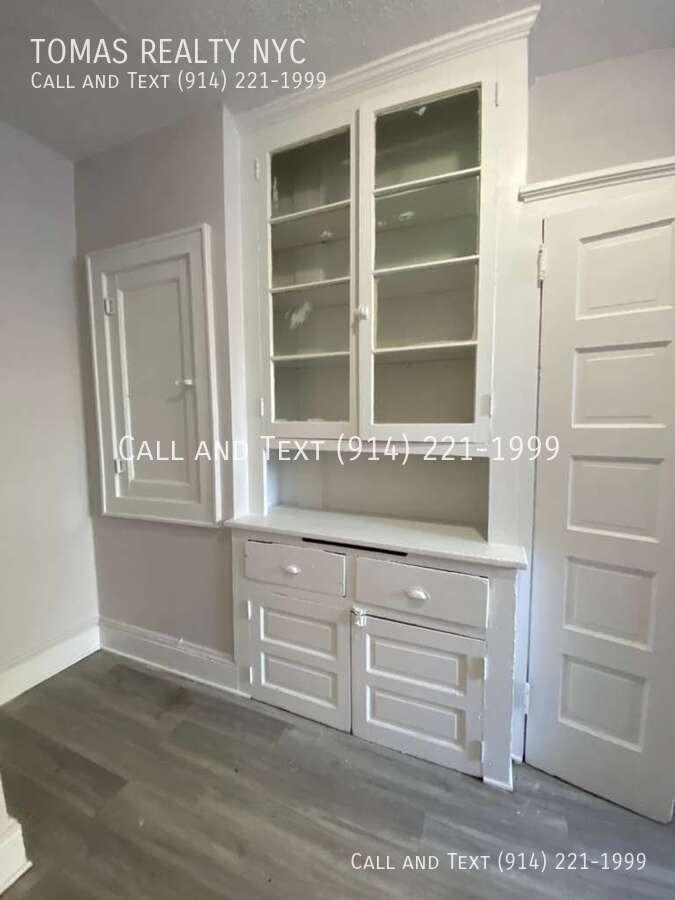 14 Coyle Pl Apt 4d
