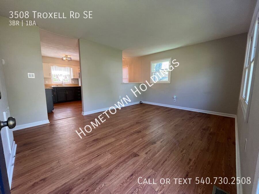 3508 Troxell Rd Se - Photo 2 of 13