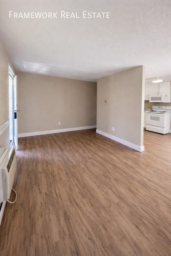 3048 W Amherst Ave #204 - Photo 3 of 12