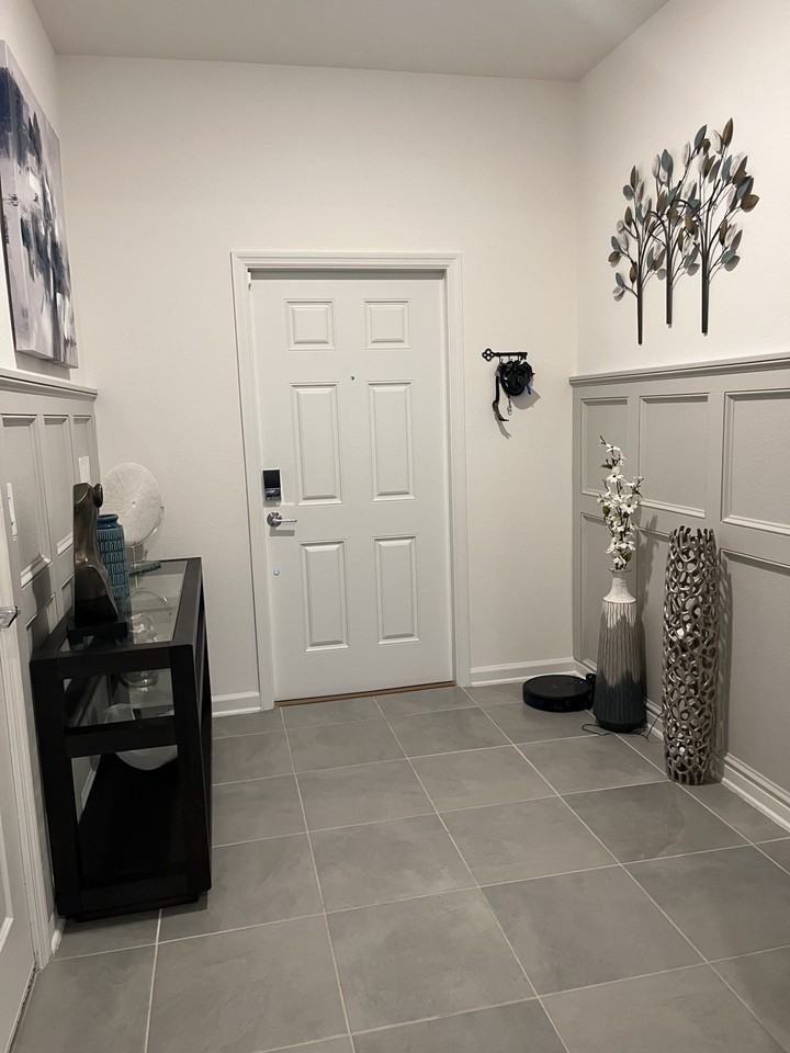 904 Laurel View Way #NA - Photo 2 of 33