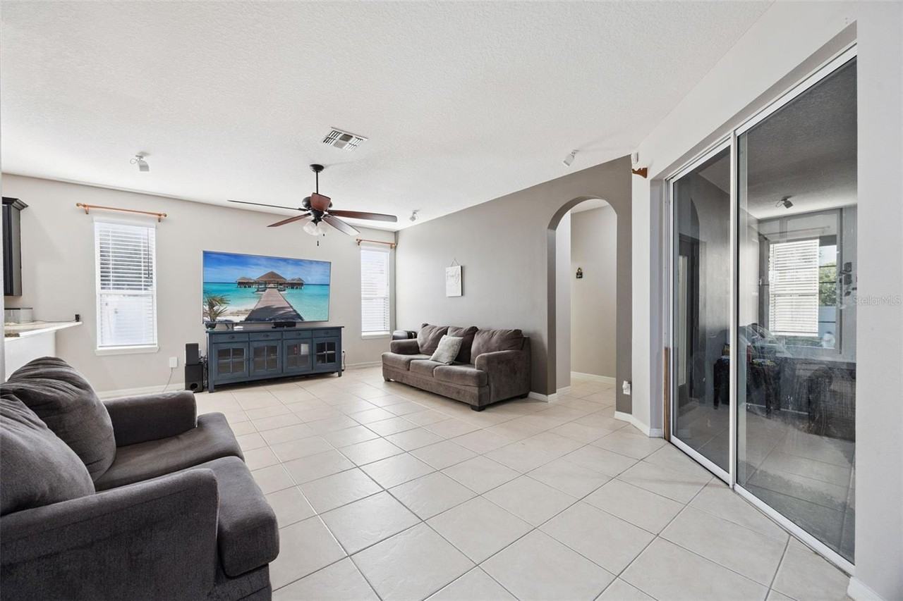 1016 Parkside Pointe Blvd #NA - Photo 4 of 16