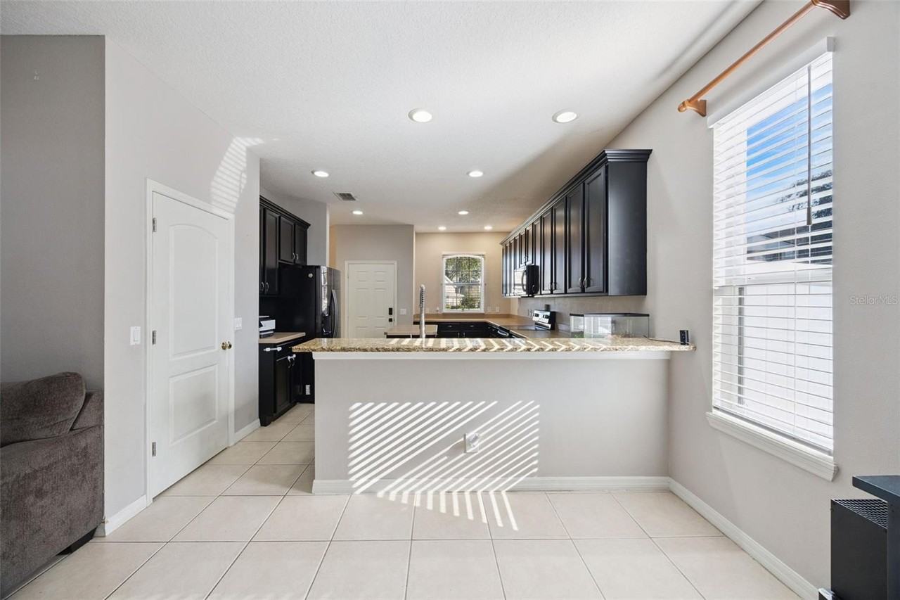 1016 Parkside Pointe Blvd #NA - Photo 7 of 16