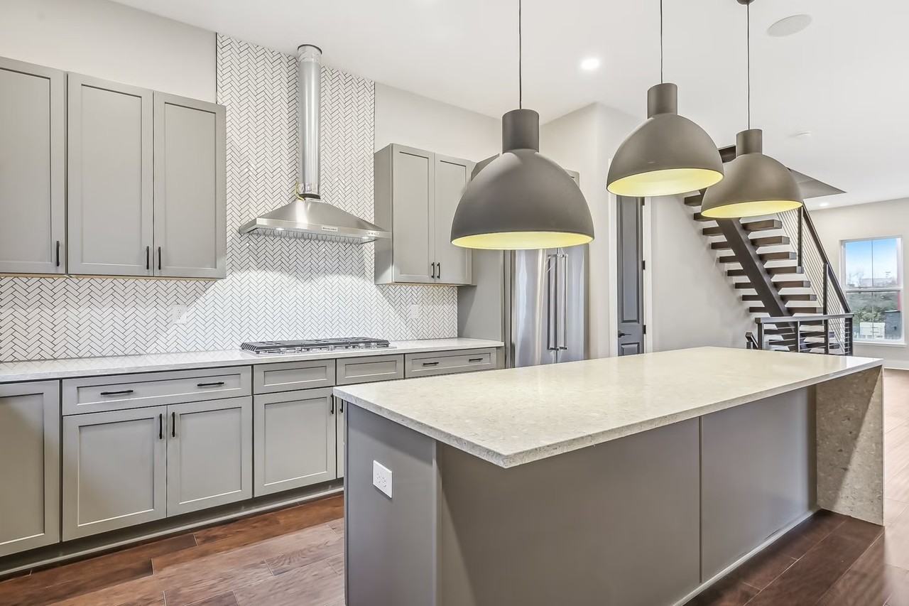 290 Dickenson St #NA - Photo 4 of 50