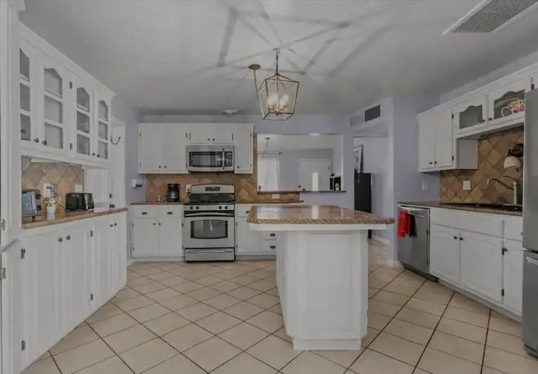 7513 E Polk St #NA - Photo 3 of 11