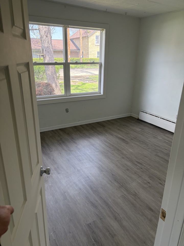 218 E River St #1 - Photo 2 of 5