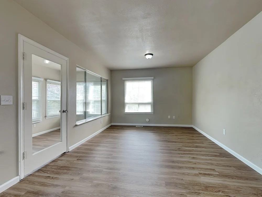 19402 8th Ave S #NA - Photo 2 of 9