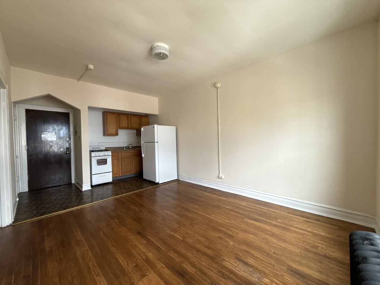 4701 N Saint Louis Ave #22 - Photo 3 of 21