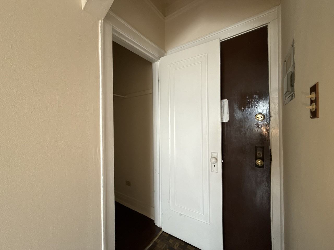 4701 N Saint Louis Ave #22 - Photo 7 of 21