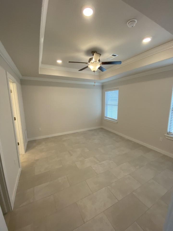 520 Peach Ave #NA - Photo 4 of 12