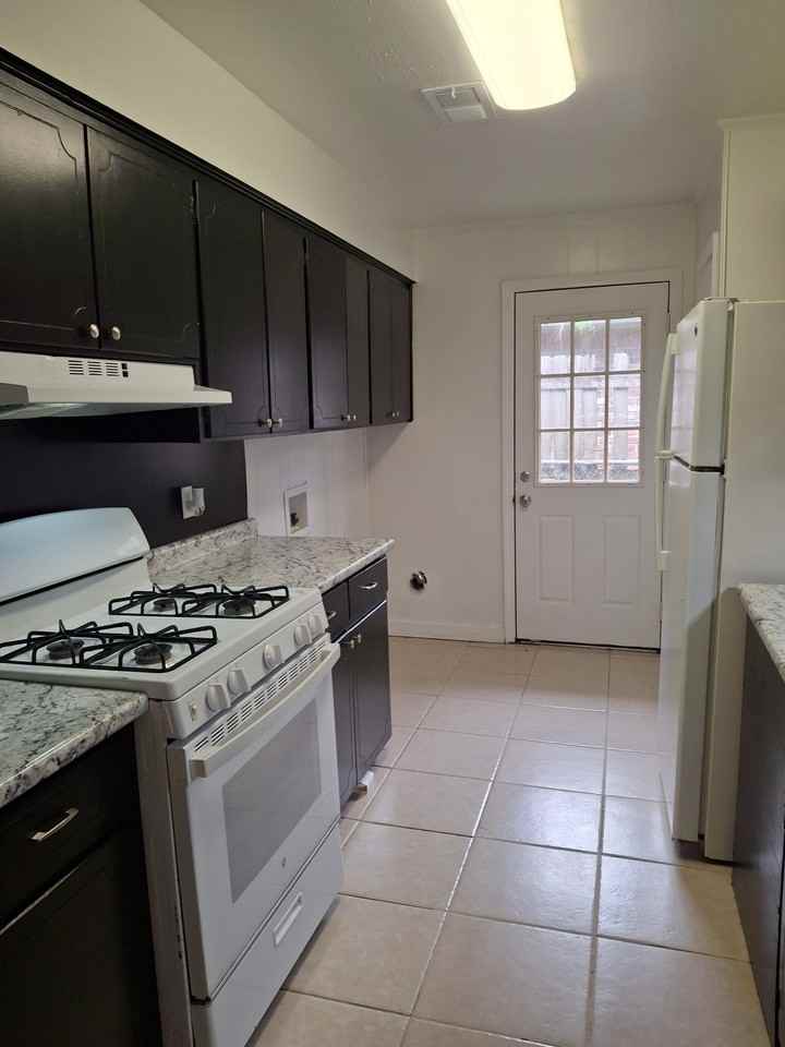 806 Brinwood Ave #NA - Photo 6 of 7