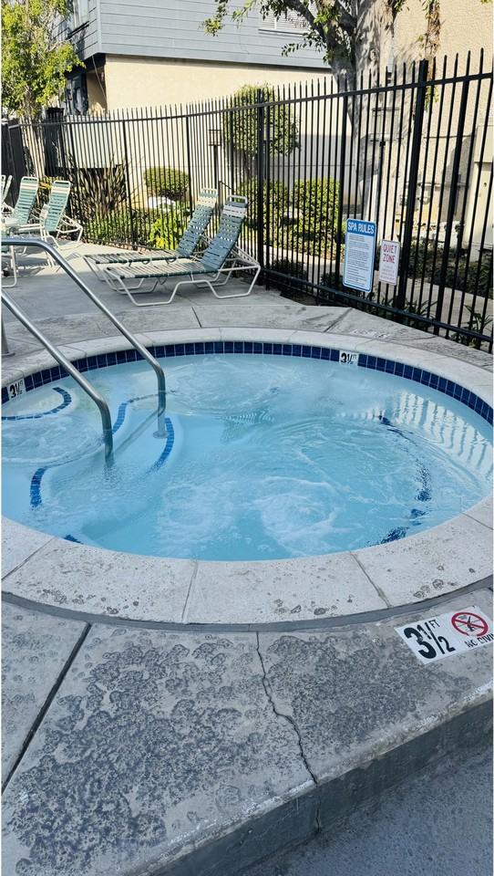 18550 Hatteras St #115 - Photo 5 of 32