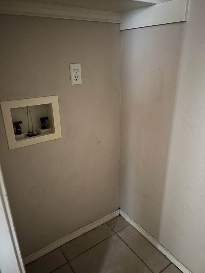 817 Sonesta Dr #3 - Photo 3 of 26