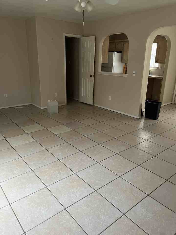 817 Sonesta Dr #3 - Photo 5 of 26