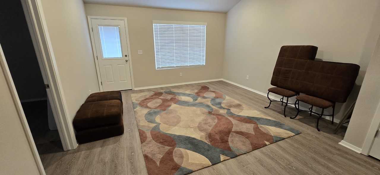 6605 Nw Kathleen St #NA - Photo 2 of 20