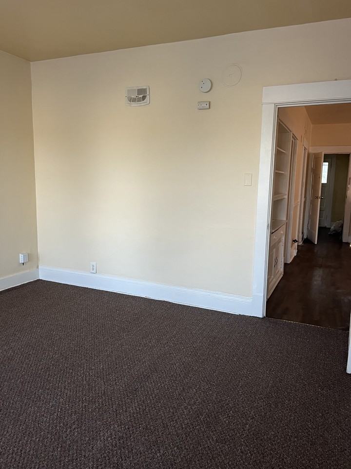 1926 S 20th St - Photo 2 of 10