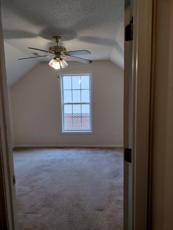 209 Springfield Cir #A - Photo 5 of 6