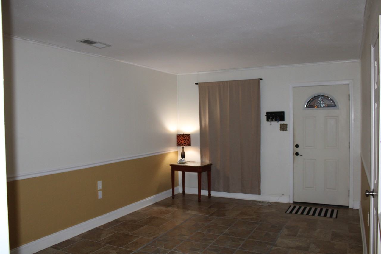 9 Gerard Ct #NA - Photo 2 of 10