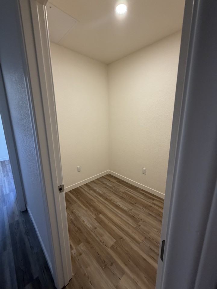 San Vicente Rd #BARN - Photo 5 of 11