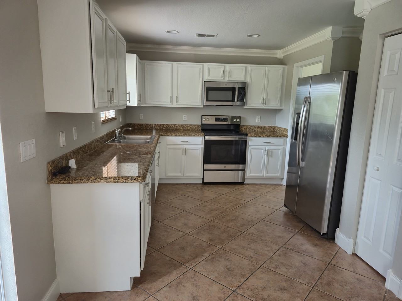 2033 Sw Providence Pl #NA - Photo 4 of 13