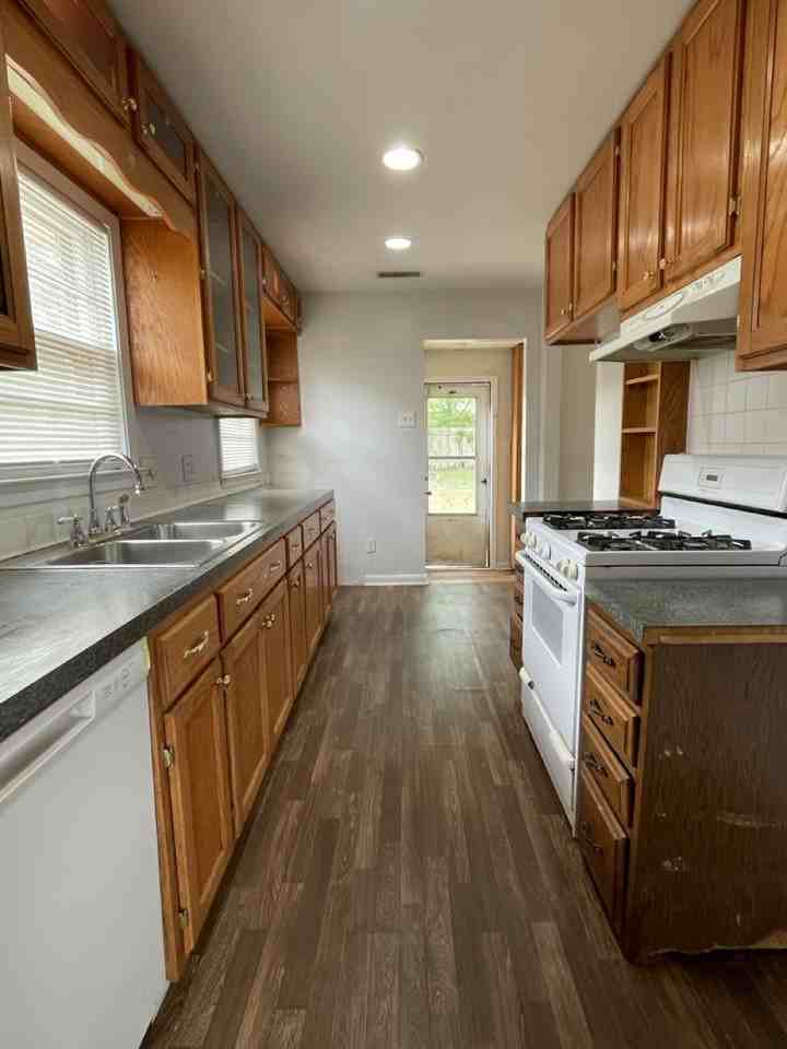 4783 Lynn Rd #NA - Photo 6 of 20