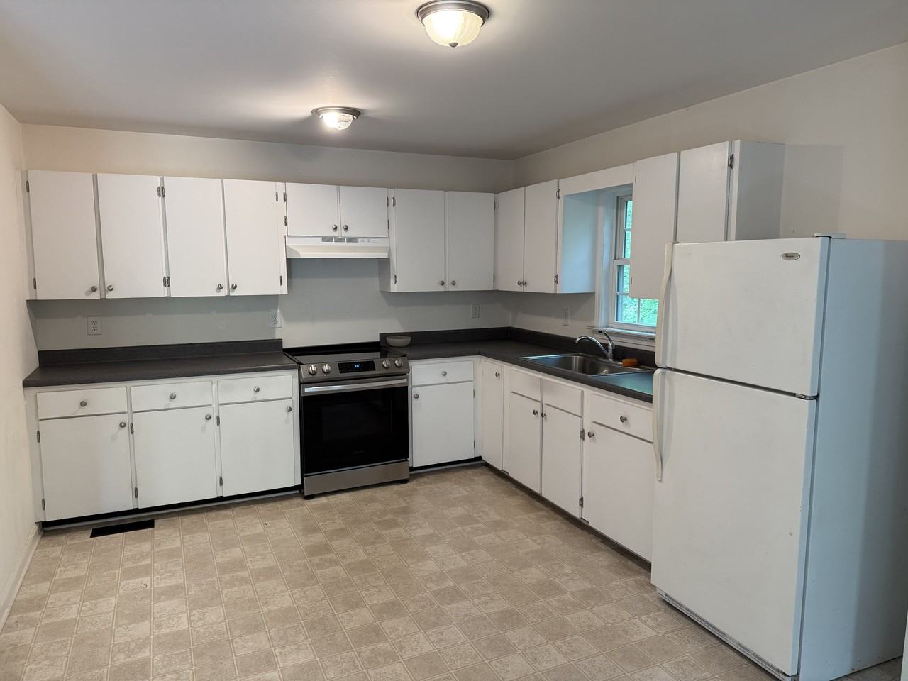 180 Brevard St #1 - Photo 2 of 4