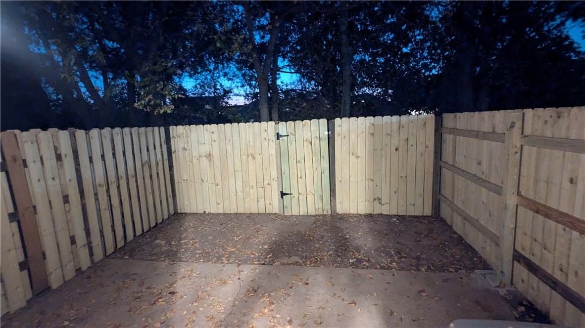 687 N Betty Jo Dr - Photo 5 of 10