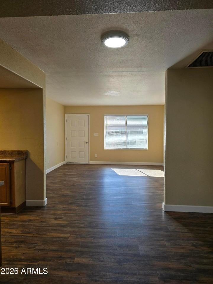 9002 W Roma Ave - Photo 2 of 29