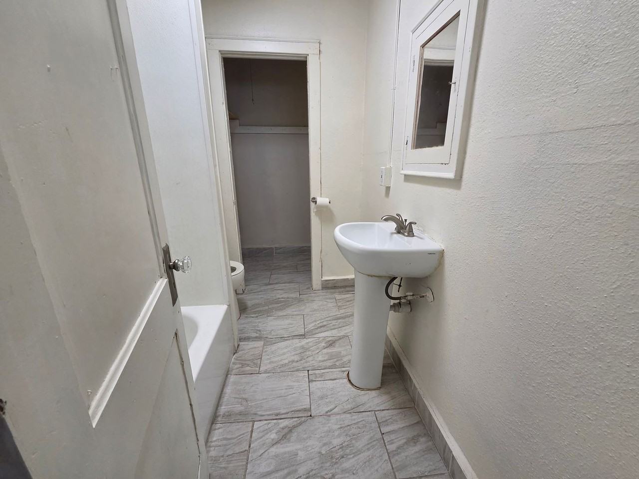 City View Apartments & City View Studios - Photo 6 of 7