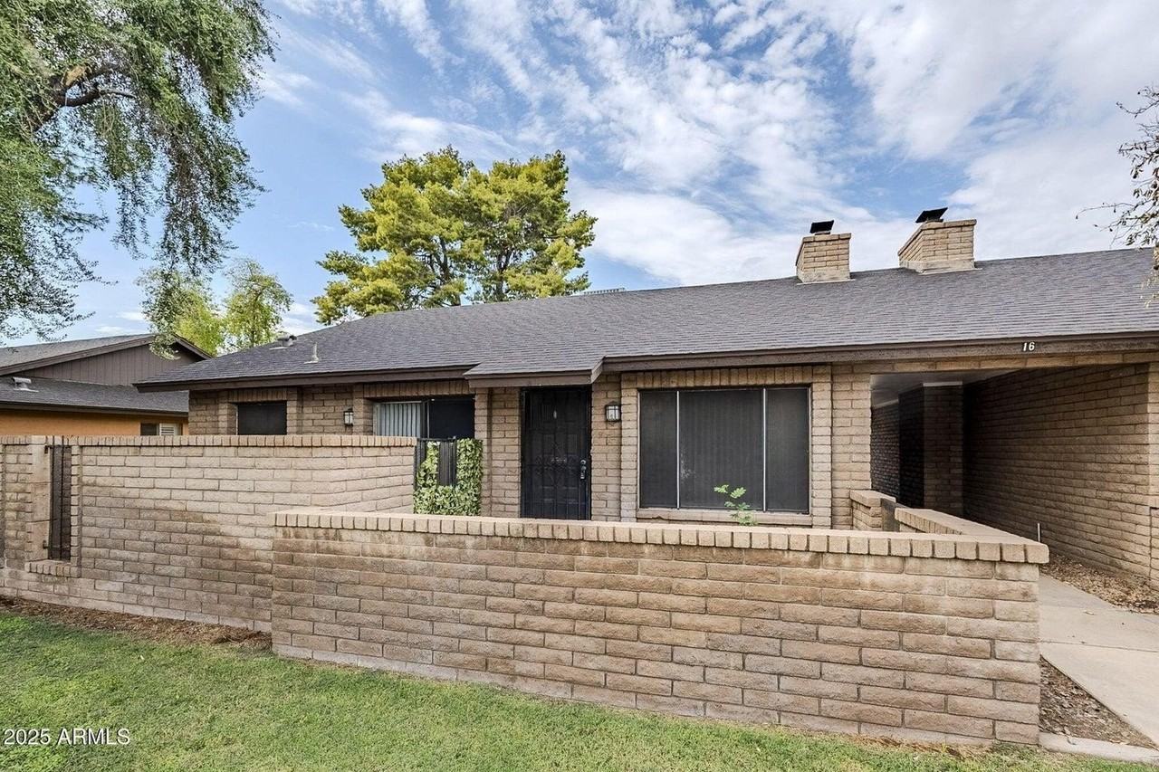 16 W Loma Vista Dr #104 - Photo 2 of 27