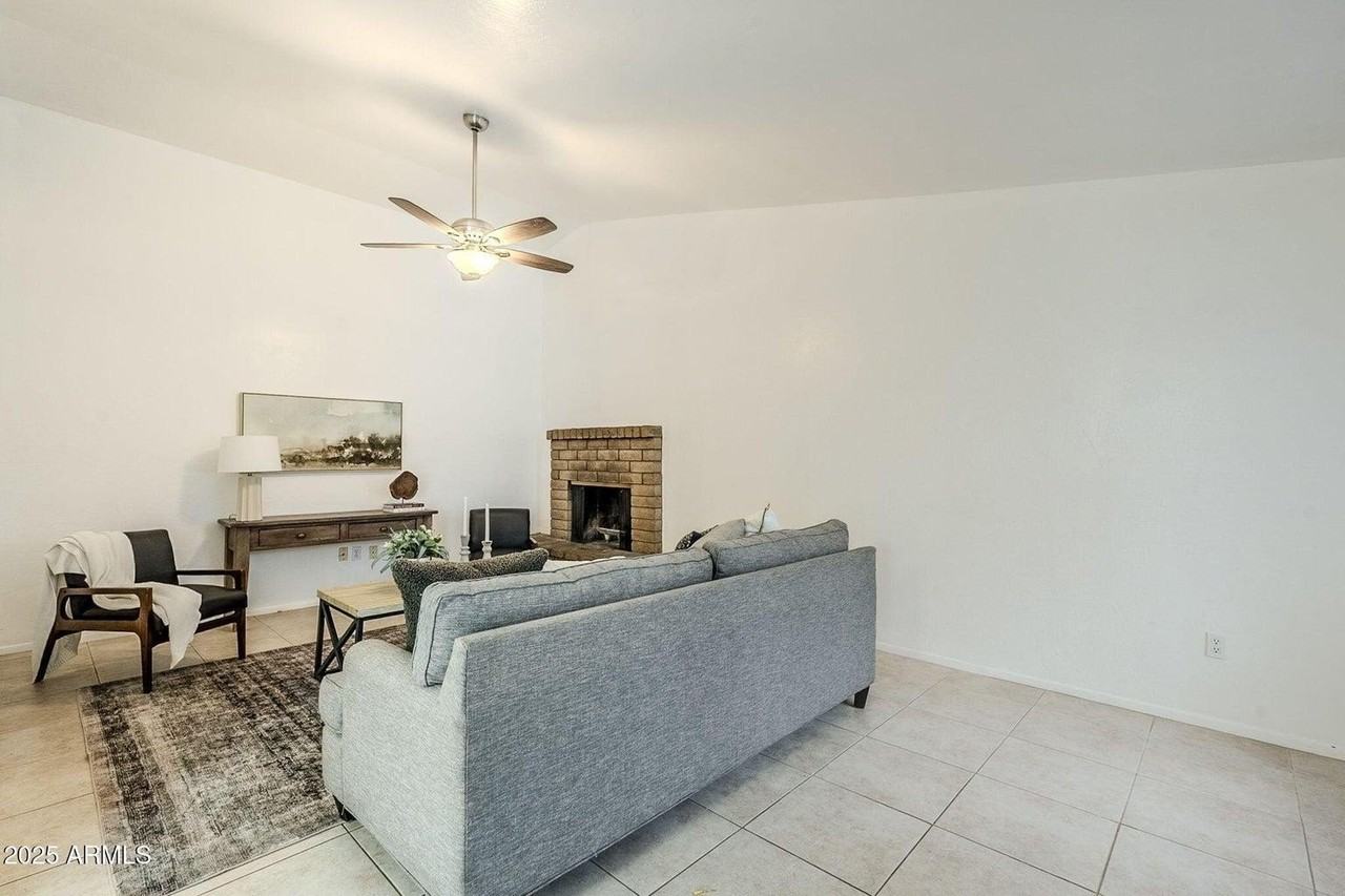 16 W Loma Vista Dr #104 - Photo 4 of 27