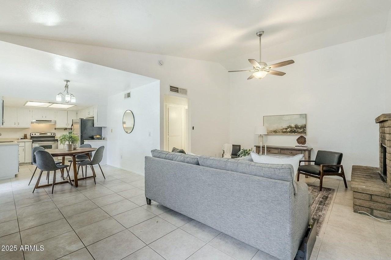 16 W Loma Vista Dr #104 - Photo 6 of 27