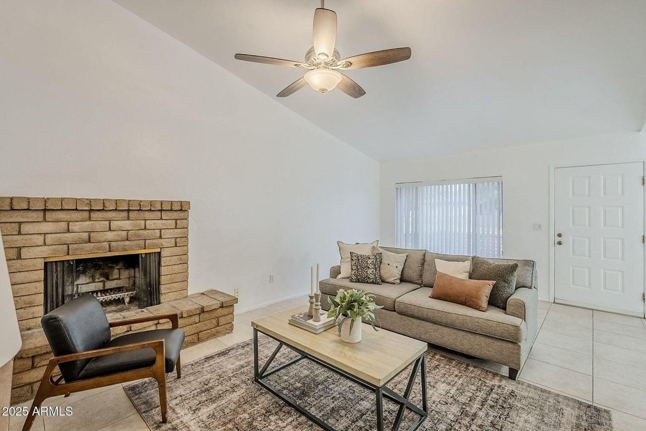 16 W Loma Vista Dr #104 - Photo 7 of 27