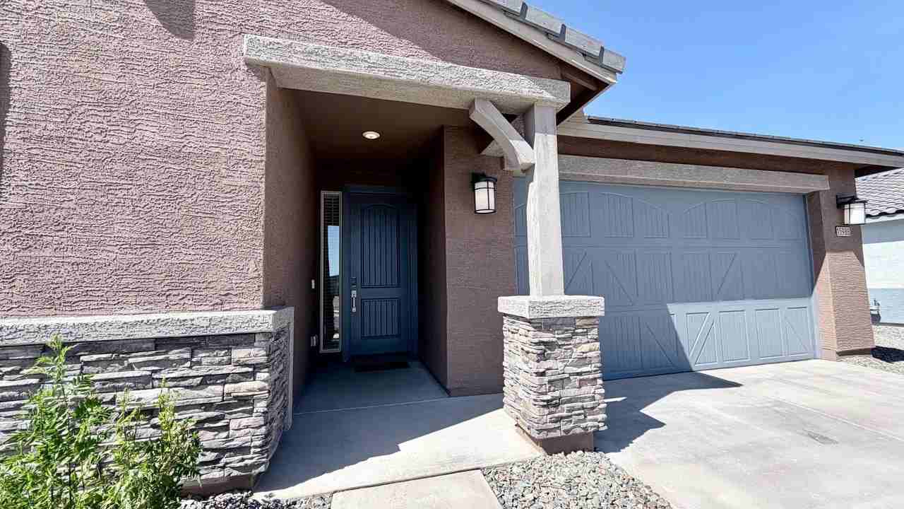 15988 W Desert Spoon Dr - Photo 4 of 40