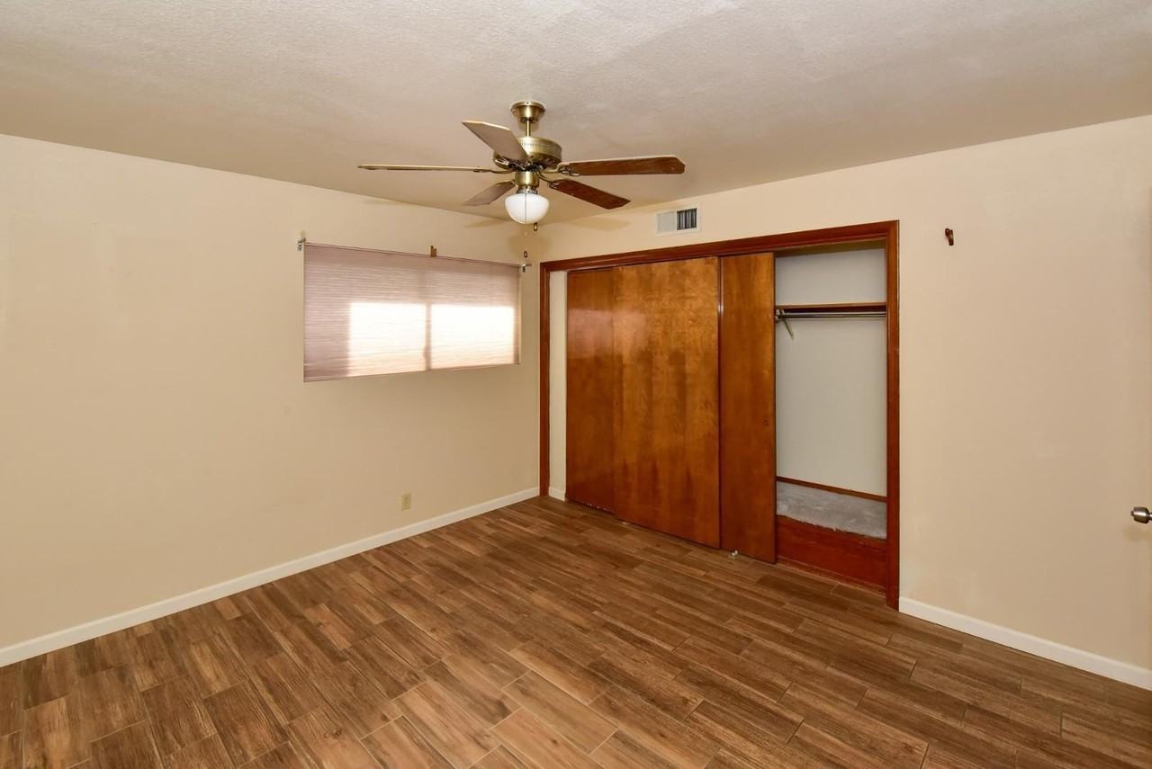 439 E Brown Rd - Photo 4 of 17
