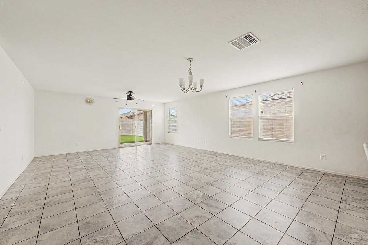 12586 W Myrtle Ave #1 - Photo 5 of 36