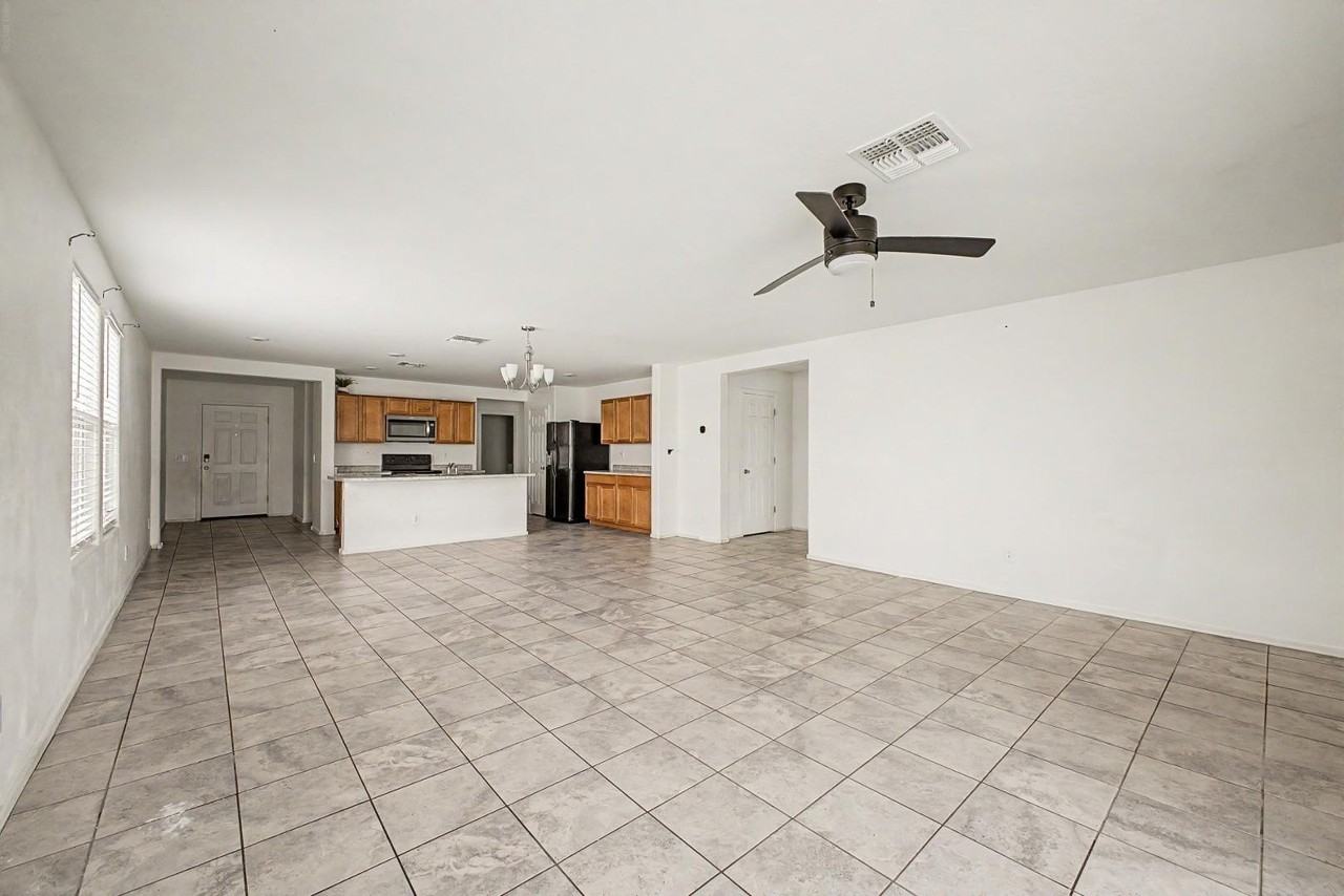 12586 W Myrtle Ave #1 - Photo 6 of 36