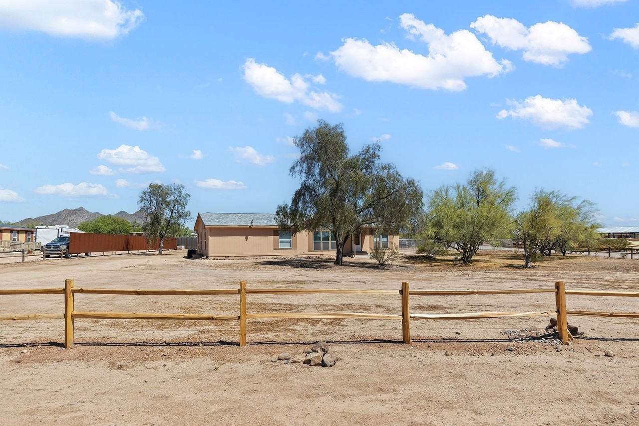 37408 N 20th St - Photo 3 of 50