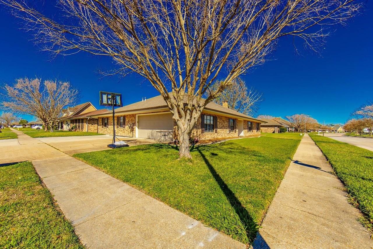 118 Chantilly Dr - Photo 2 of 14