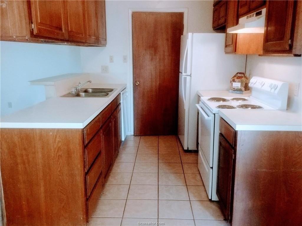 2303 San Pedro Dr - Photo 4 of 11