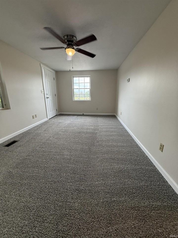 1869 Forsythe Ln - Photo 5 of 7