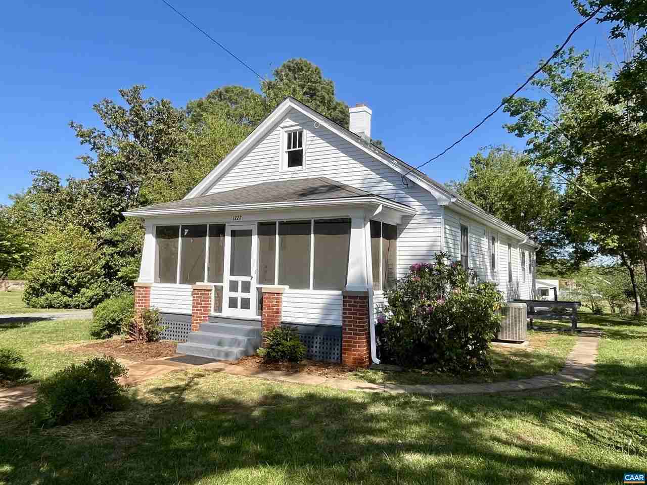 1227 Blue Ridge Ave - Photo 3 of 35