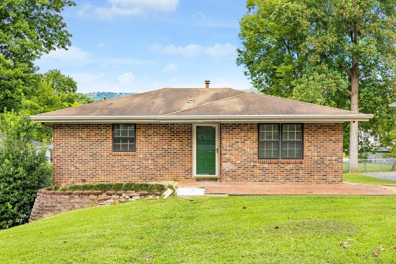 3699 Tacoma Ave - Photo 2 of 35