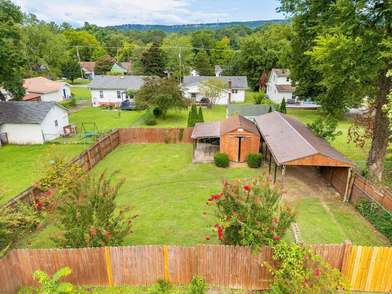 3699 Tacoma Ave - Photo 5 of 35