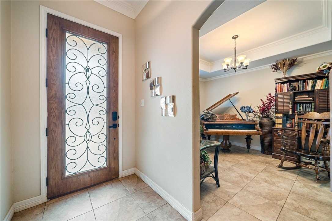 2602 Retta Dr - Photo 5 of 32