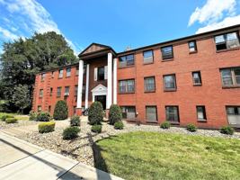 featured image of 824 Perry Hwy