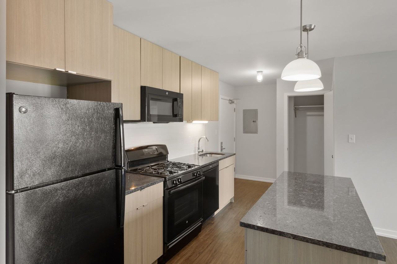 The Winthrop 5411 - Photo 4 of 15