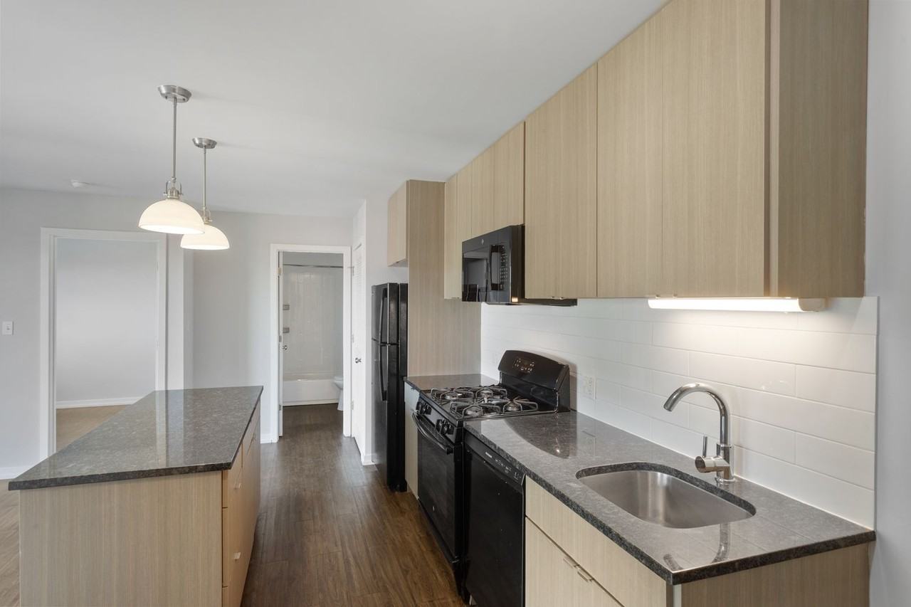 The Winthrop 5411 - Photo 5 of 15