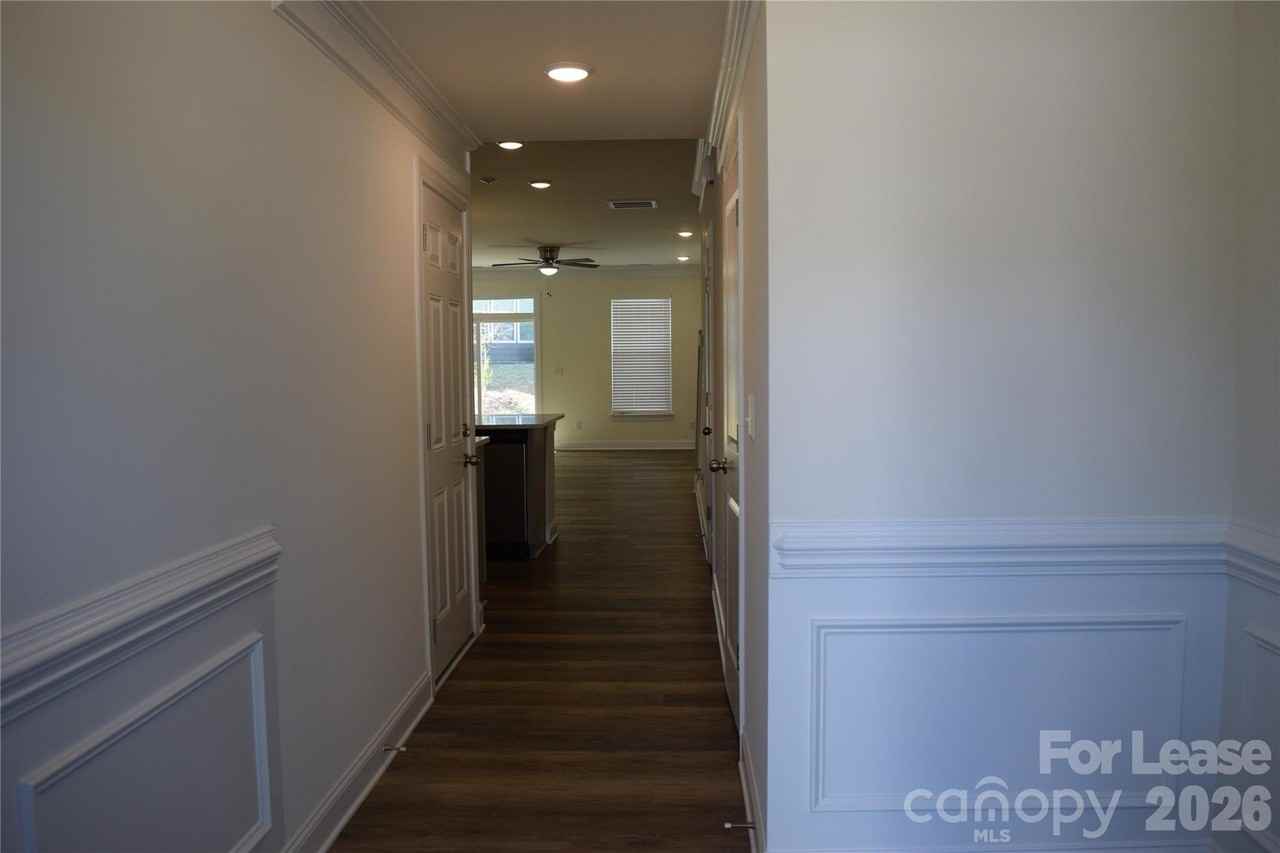 4011 Rothwood Ln - Photo 3 of 29