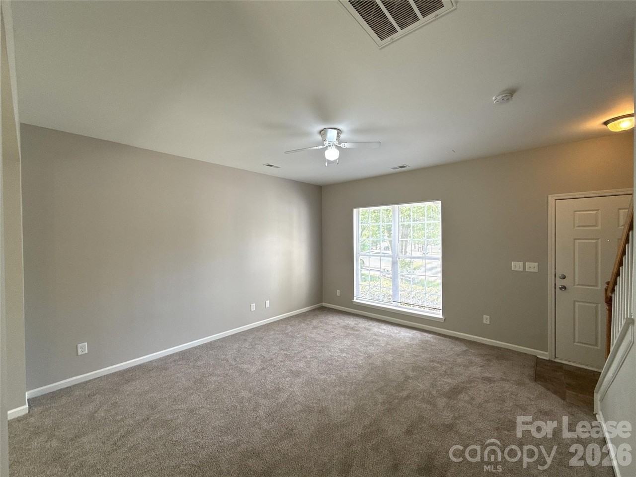 1207 Joannas Ct - Photo 2 of 20