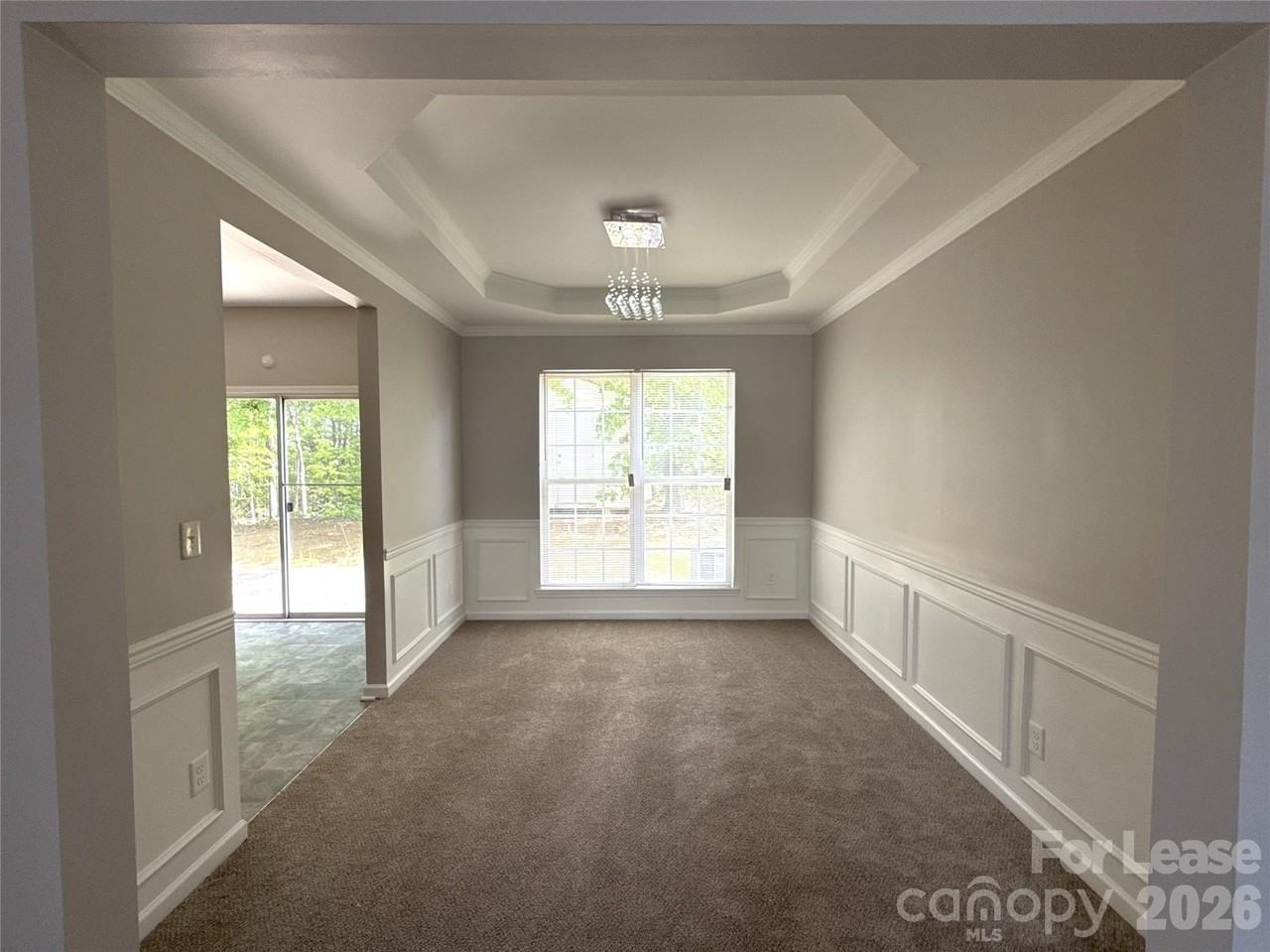 1207 Joannas Ct - Photo 3 of 20